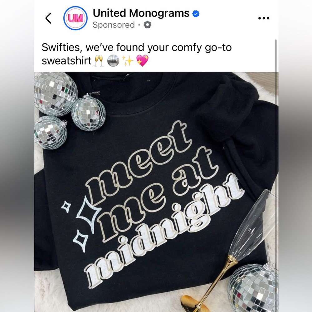 Gildan Black Meet me at midnight Sweatshirt